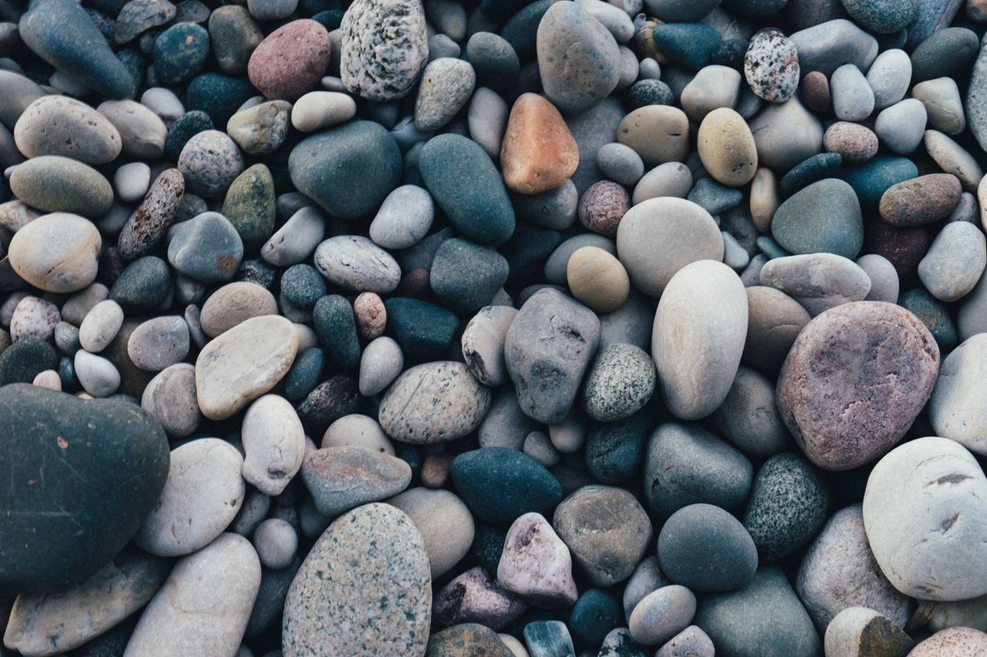 Smooth spa stones