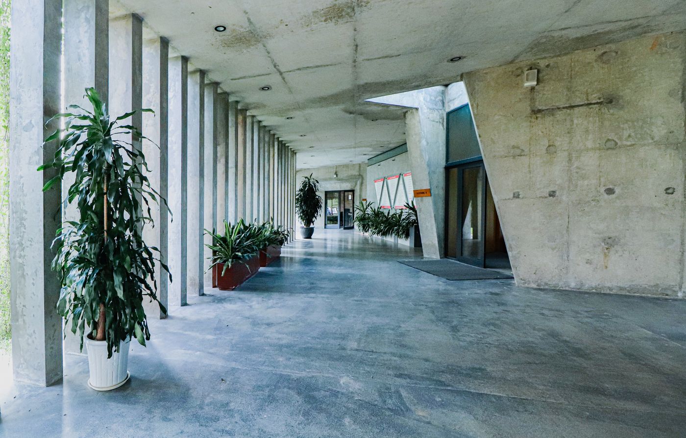 Polished metallic epoxy floor detail