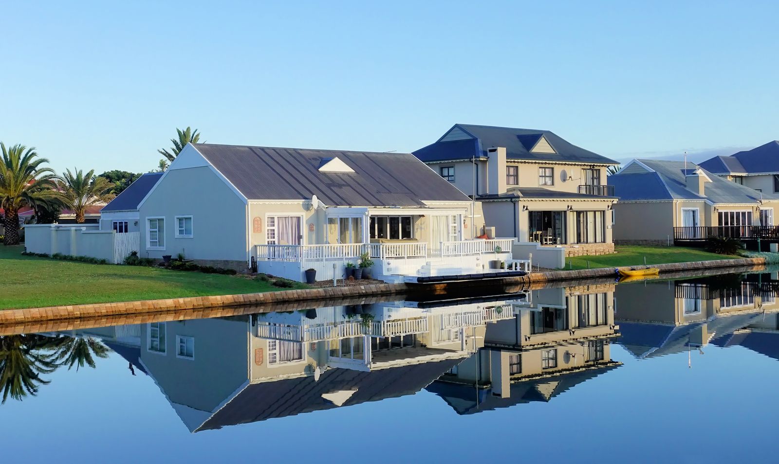 Home with a clean dark roofline